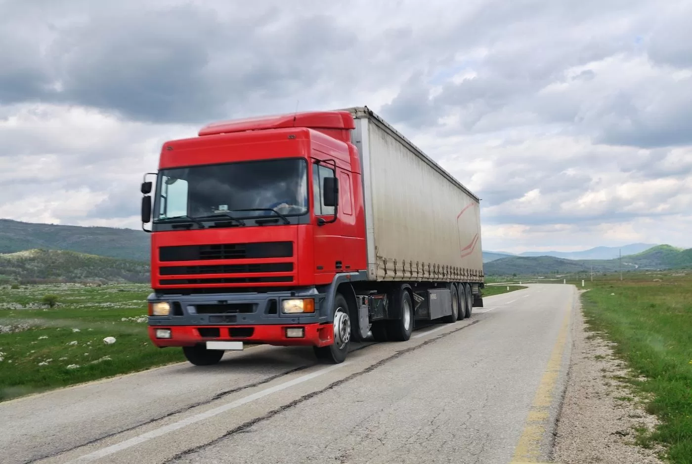 karayolu tir tasimaciliginda araclar ve ekonomik karsilastirmalar